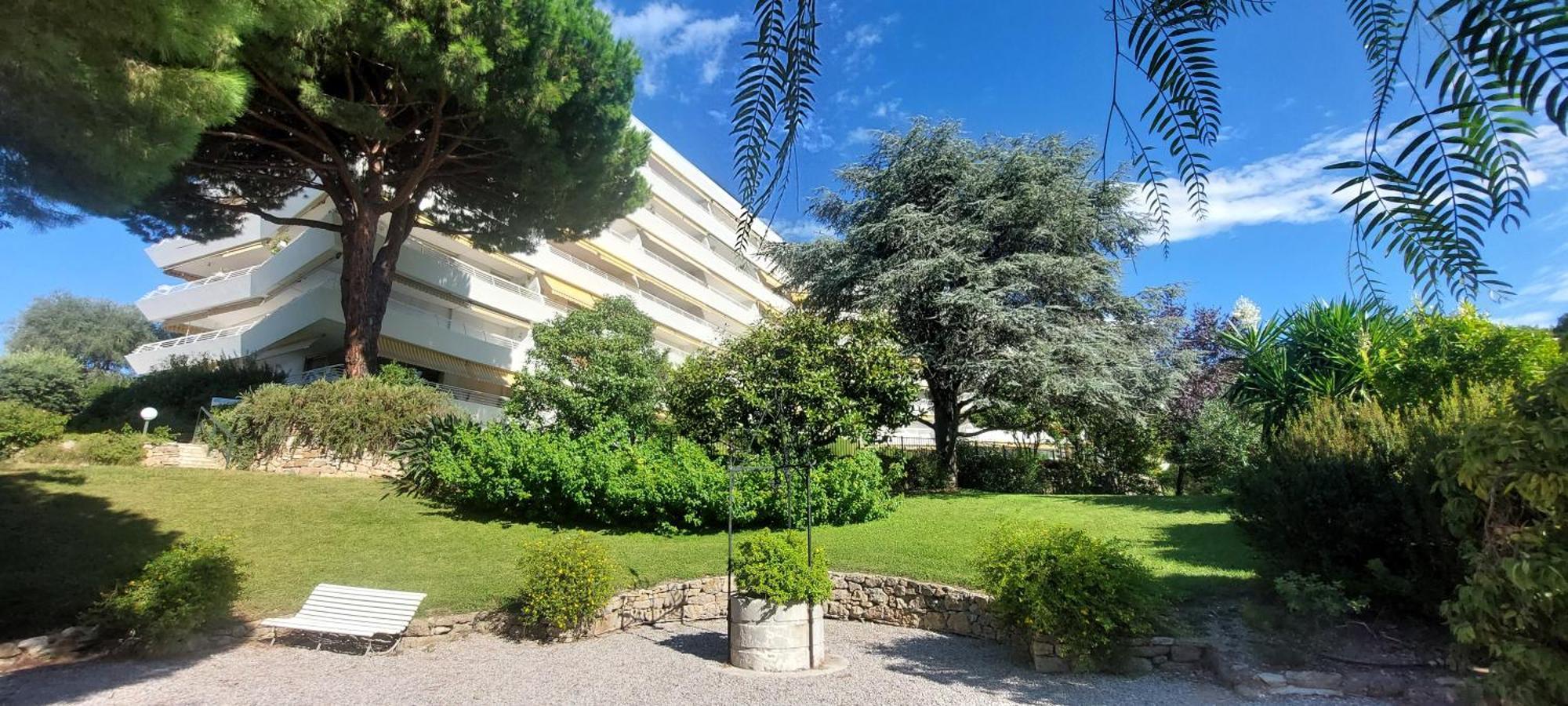 Apartment - Sea View- Swimming Pool - Parking - Cannes